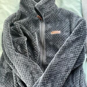 COLUMBIA -sportswear company- fuzzy zip up
